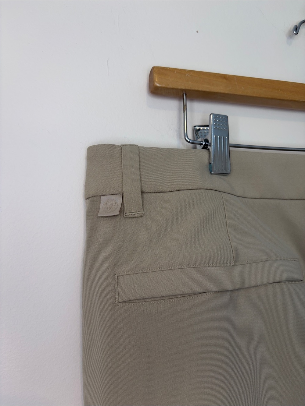 Lululemon Men’s ABC Slim Fit Trouser Warpstreme Size 36 Khaki - Picture 4 of 6
